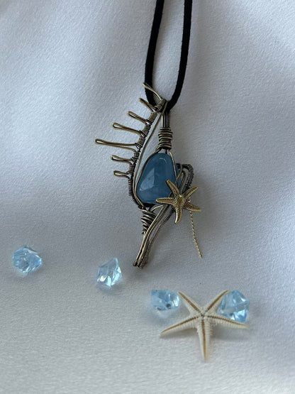 "DEEP-SEA MELODY" AQUAMARINE NECKLACE