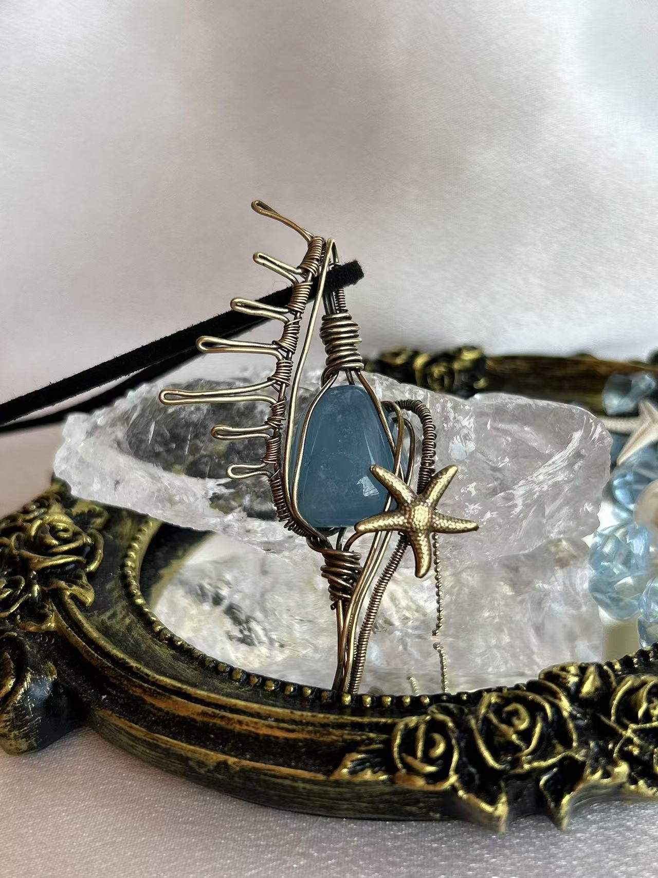 "DEEP-SEA MELODY" AQUAMARINE NECKLACE